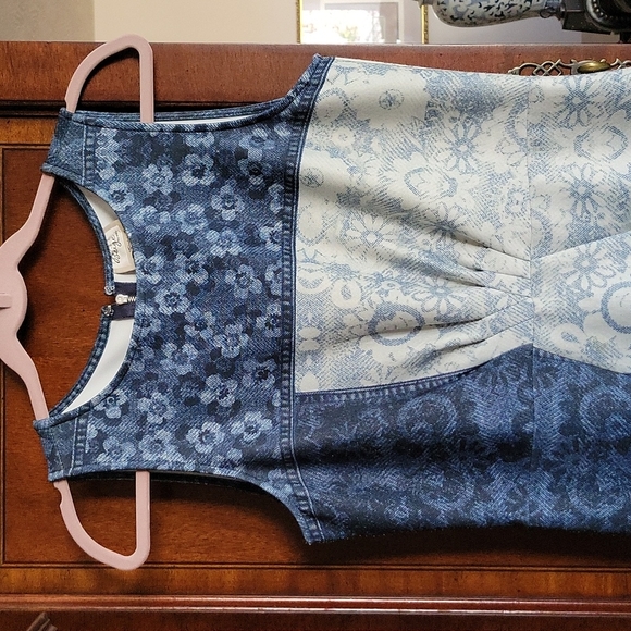 BEIGE by eci Darling Navy waisted Sleeveless DRESS - Picture 2 of 6